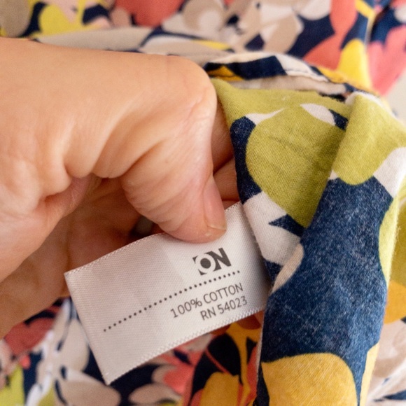 OLD NAVY floral shell shocking blouse - Picture 3 of 4